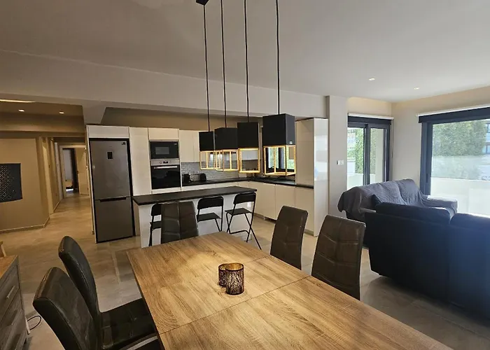 Executive Retreat * Нікосія